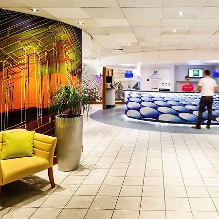 Ibis Styles Centre 3*